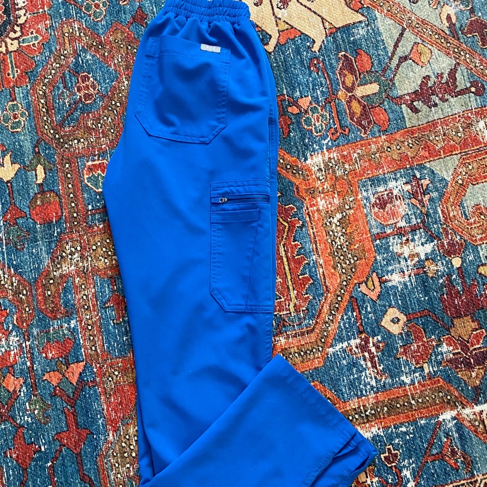 Figs YOLA scrub pants